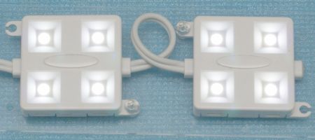 4灯で光束100ルーメンのLEDモジュール